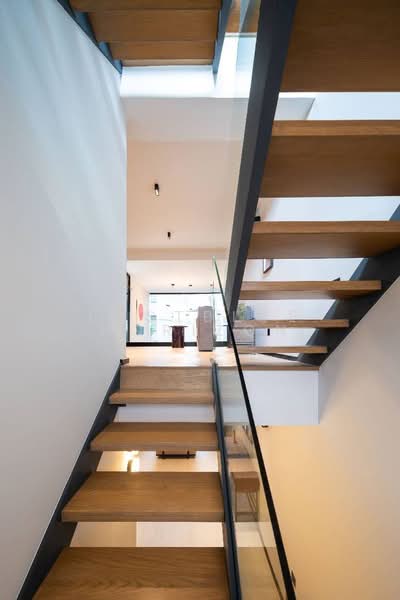 House Area Sukhumvit 49, Bangkok, Khlong Tan Nua, Watthana, Bangkok, 3 Bedrooms, 276 sqm, Single Detached House For Sale, by Eastblue Horizon, 500409760 - DDproperty.com