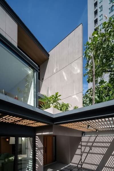 House Area Sukhumvit 49, Bangkok, Khlong Tan Nua, Watthana, Bangkok, 3 Bedrooms, 276 sqm, Single Detached House For Sale, by Eastblue Horizon, 500409760 - DDproperty.com