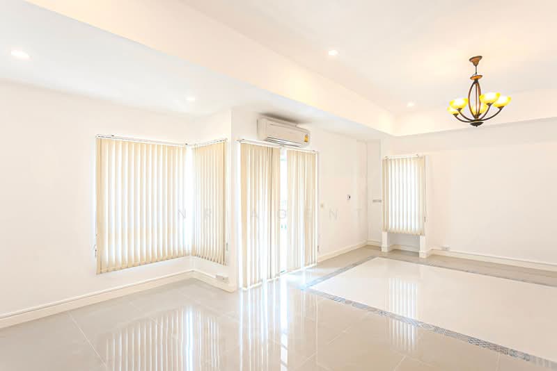 ทาวน์โฮม ลาดพร้าว 110 แยก 4, กรุงเทพ, วังทองหลาง, กรุงเทพ, 628 ตร.ม., ทาวน์เฮ้าส์ ขาย, โดย NR AGENT, 500409765 - DDproperty.com