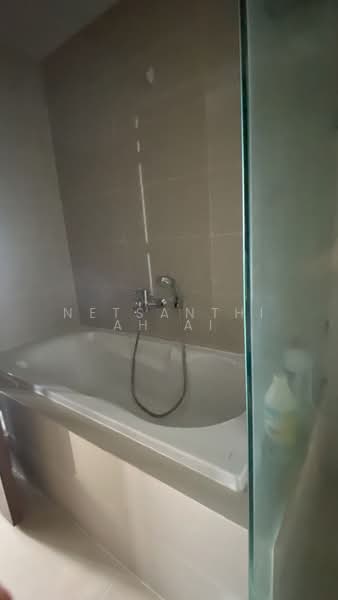 15 Sukhumvit Residences, Bangkok, Soi Sukhumvit 15, Khlongtoei Nua, Watthana, Bangkok, 2 Bedrooms, 90 sqm, Condo For Rent, by Netsanthiah Ai, 500409773 - DDproperty.com