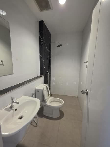 The Proud Wongwaen-Ramintra, Bangkok, Soi 15 Suan Laem Klong Nueng Road, Bang Chun, Khlong Sam Wa, Bangkok, 3 Bedrooms, 144 sqm, Single Detached House For Rent, by Line: @KatAgent, 500409812 - DDproperty.com