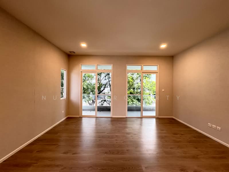 Mantana Bangna-Wongwaen, Bangkok, Soi Ramkhamhaeng 2, Dok Mai, Prawet, Bangkok, 4 Bedrooms, 222 sqm, Single Detached House For Sale, by Nutty Property, 500409845 - DDproperty.com