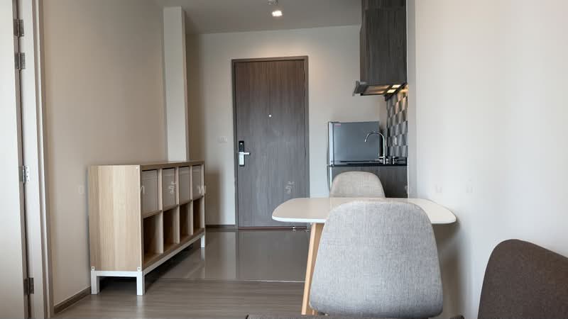 The Base Phetchaburi-Thonglor, Bangkok, Phetchaburi Rd, Bang Kapi, Huai Khwang, Bangkok, 1 Bedroom, 31 sqm, Condo For Rent, by ธนทรัพย์ รักษาชนม์, 500409862 - DDproperty.com