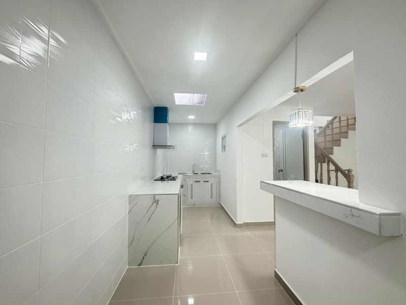 K.C. Ramintra 1, Bangkok, Hathairat Road 39, Sam Wa Tawan Tok, Khlong Sam Wa, Bangkok, 3 Bedrooms, 120 sqm, Townhouse For Sale, by นภัสศรณ์ วงศ์สินไทยกร (นันท์), 500409863 - DDproperty.com