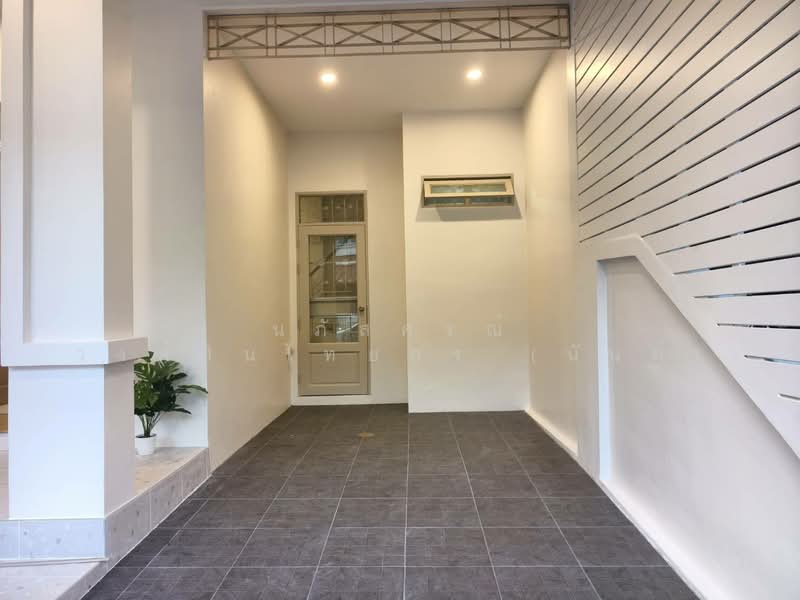 Ruenruedee 3 Ramintra-Hathairaj, Bangkok, Hathairat Road, Min Buri, Bangkok, 4 Bedrooms, 92 sqm, Townhouse For Sale, by นภัสศรณ์ วงศ์สินไทยกร (นันท์), 500409867 - DDproperty.com