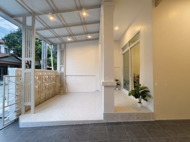 Ruenruedee 3 Ramintra-Hathairaj, Bangkok, Hathairat Road, Min Buri, Bangkok, 4 Bedrooms, 92 sqm, Townhouse For Sale, by นภัสศรณ์ วงศ์สินไทยกร (นันท์), 500409867 - DDproperty.com