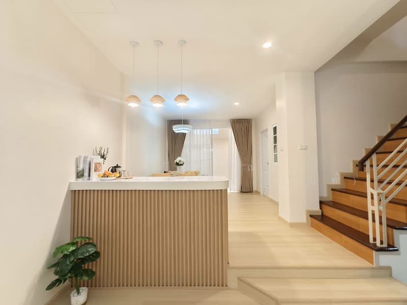 Ruenruedee 3 Ramintra-Hathairaj, Bangkok, Hathairat Road, Min Buri, Bangkok, 4 Bedrooms, 92 sqm, Townhouse For Sale, by นภัสศรณ์ วงศ์สินไทยกร (นันท์), 500409867 - DDproperty.com