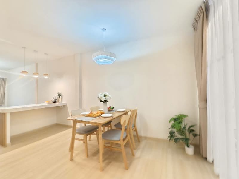 Ruenruedee 3 Ramintra-Hathairaj, Bangkok, Hathairat Road, Min Buri, Bangkok, 4 Bedrooms, 92 sqm, Townhouse For Sale, by นภัสศรณ์ วงศ์สินไทยกร (นันท์), 500409867 - DDproperty.com