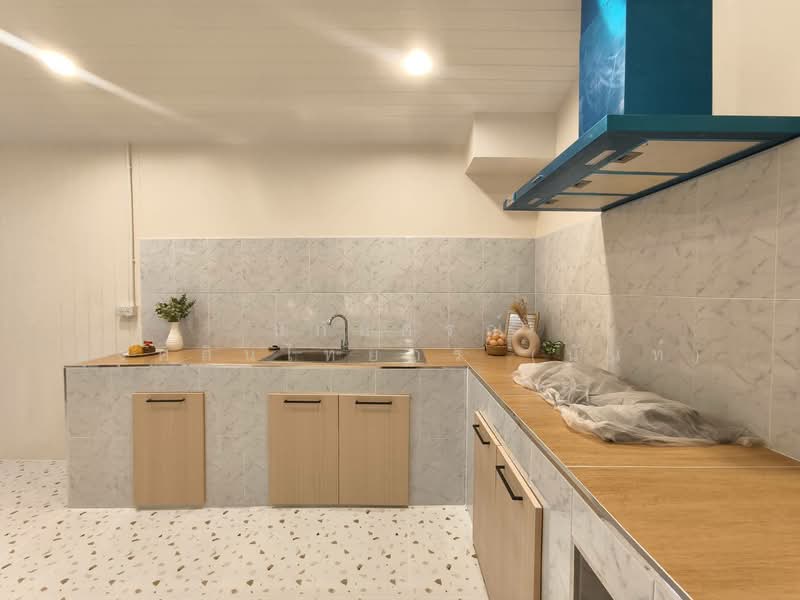 Ruenruedee 3 Ramintra-Hathairaj, Bangkok, Hathairat Road, Min Buri, Bangkok, 4 Bedrooms, 92 sqm, Townhouse For Sale, by นภัสศรณ์ วงศ์สินไทยกร (นันท์), 500409867 - DDproperty.com