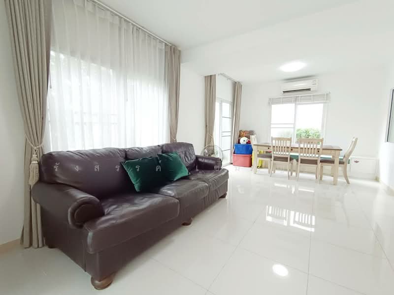 Villaggio Rangsit-Klong 3, Pathum Thani, Chonlamarkpicharn Road, Lat Sawai, Lam Luk Ka, Pathum Thani, 3 Bedrooms, 130 sqm, Single Detached House For Sale, by รังสรรค์ เขมปัญญา, 500409921 - DDproperty.com