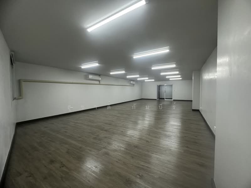 Rent Office space near Pinklao and Siriraj Hospital., Bangkok, Arun Amarin, Bangkok Noi, Bangkok, , 80 sqm, Office Space For Rent, by Suchart Gambhir, 500409949 - DDproperty.com
