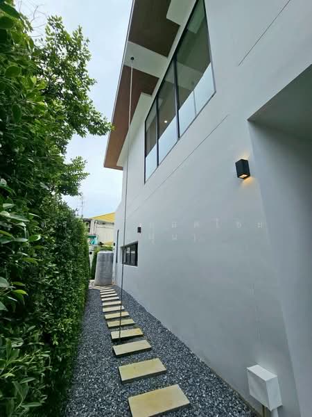 EDEN Srinakarin Suan Luang, Bangkok, Dok Mai, Prawet, Bangkok, 4 Bedrooms, 416 sqm, Single Detached House For Sale, by สรภพ ยอดไชย (สีฝุ่น), 500409967 - DDproperty.com