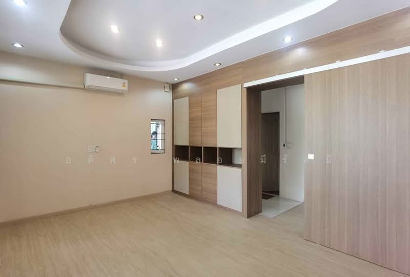 CASA GRAND Phetkasem Sai 1 : คาซ่า แกรนด์ เพชรเกษม สาย 1, กรุงเทพ, ถนน พุทธมณฑลสาย 1, บางด้วน, ภาษีเจริญ, กรุงเทพ, 300 ตร.ม., บ้านเดี่ยว ให้เช่า, โดย อดิศร พลอยมีรัศมี, 500409980 - DDproperty.com