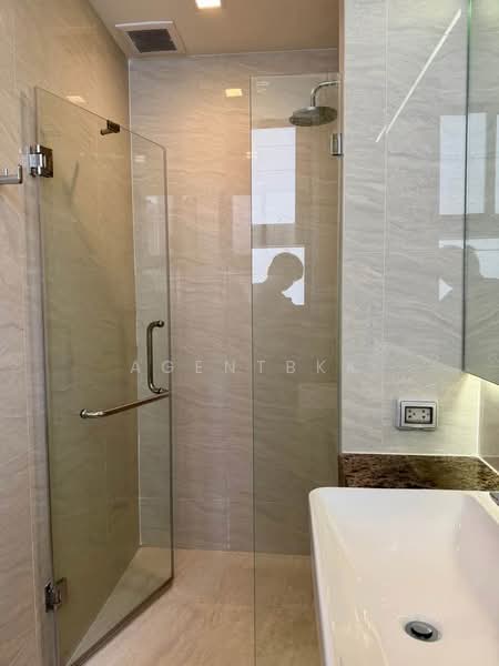 Noble State 39, Bangkok, 35 Soi Sukhumvit 39, Khlong Tan Nua, Watthana, Bangkok, 1 Bedroom, 43 sqm, Condo For Rent, by Agentbkk, 500410008 - DDproperty.com
