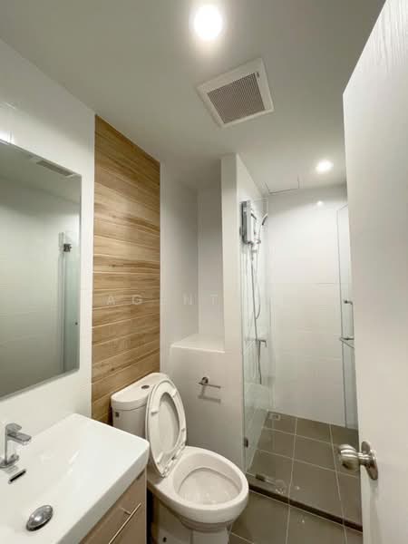Metro Sky Wutthakat, Bangkok, Thanon Wutthakat, Talat Plu, Thon Buri, Bangkok, 1 Bedroom, 35 sqm, Condo For Rent, by Agentbkk, 500410013 - DDproperty.com