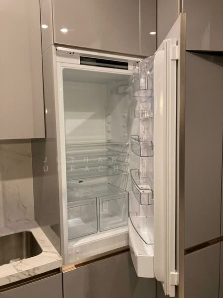 The Esse at Singha Complex, Bangkok, 1788 New Petchaburi Rd, Khlongtoei Nua, Watthana, Bangkok, 1 Bedroom, 35 sqm, Condo For Rent, by Juthabhorn Uppachit (Amy), 500410028 - DDproperty.com