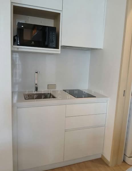 Noble State 39, Bangkok, 35 Soi Sukhumvit 39, Khlong Tan Nua, Watthana, Bangkok, 1 Bedroom, 42 sqm, Condo For Rent, by Juthabhorn Uppachit (Amy), 500410033 - DDproperty.com
