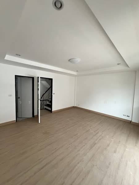 Supalai Ville Srinakarin-King Kaeo, Samut Prakan, Kingkaew-Srinakarin Road, Bangphli Yai, Bang Plee, Samut Prakan, 4 Bedrooms, 180 sqm, Townhouse For Sale, by วรเมธ คงเพ็ง, 500410074 - DDproperty.com