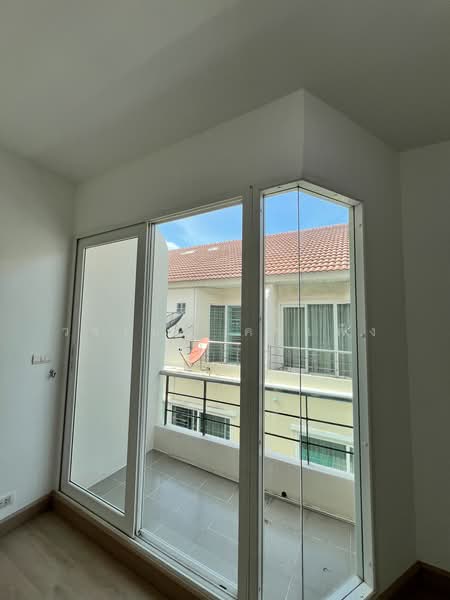 Supalai Ville Srinakarin-King Kaeo, Samut Prakan, Kingkaew-Srinakarin Road, Bangphli Yai, Bang Plee, Samut Prakan, 4 Bedrooms, 180 sqm, Townhouse For Sale, by วรเมธ คงเพ็ง, 500410074 - DDproperty.com