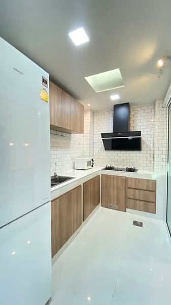 Golden Town Srinakarin-Sukhumvit, Samut Prakan, 133 Moo 4, Bang Mueng, Muang Samut Prakarn, Samut Prakan, 3 Bedrooms, 96 sqm, Townhouse For Rent, by Forty-Six Real Estate Group, 500410096 - DDproperty.com