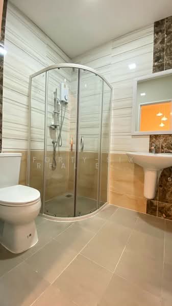 Golden Town Srinakarin-Sukhumvit, Samut Prakan, 133 Moo 4, Bang Mueng, Muang Samut Prakarn, Samut Prakan, 3 Bedrooms, 96 sqm, Townhouse For Rent, by Forty-Six Real Estate Group, 500410096 - DDproperty.com