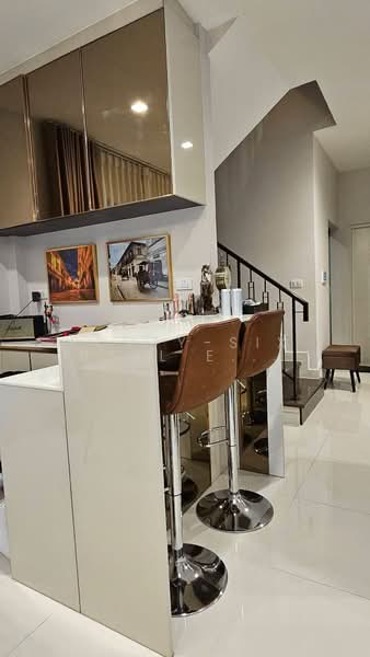 Bangkok Boulevard Rama 9, Bangkok, Kanchanaphisek Ring Road, Saphan Sung, Bangkok, 3 Bedrooms, 250 sqm, Single Detached House For Rent, by Forty-Six Real Estate Group, 500410099 - DDproperty.com