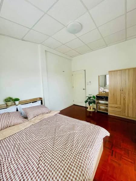 ให้เช่าบ้านแฝดหลังใหญ่รีโนเวทใหม่ บางพระ ศรีราชา, Chon Buri (Pattaya), Bang Phra, Si Racha, Chon Buri (Pattaya), 4 Bedrooms, 150 sqm, Semi-Detached House (Twin House) For Rent, by Dusit Saengfa, 500410107 - DDproperty.com