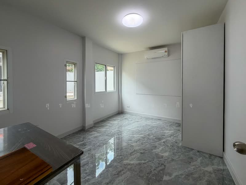 Perfect Place Sukhumvit 77-Suvarnabhumi : เพอร์เฟค เพลส สุขุมวิท77-สุวรรณภูมิ, สมุทรปราการ, ถนนลาดกระบัง, ราชาเทวะ, บางพลี, สมุทรปราการ, 170 ตร.ม., บ้านเดี่ยว ขาย, โดย สุรพัฒน์ ภูธนากิจ, 500410111 - DDproperty.com