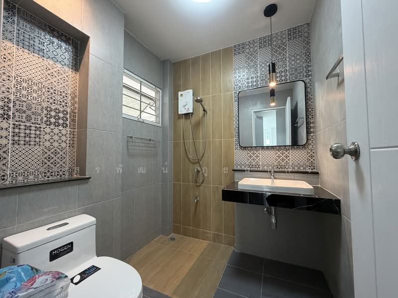Perfect Place Sukhumvit 77-Suvarnabhumi, Samut Prakan, Lat Krabang Road, Rachathewa, Bang Plee, Samut Prakan, 4 Bedrooms, 170 sqm, Single Detached House For Sale, by สุรพัฒน์ ภูธนากิจ, 500410111 - DDproperty.com