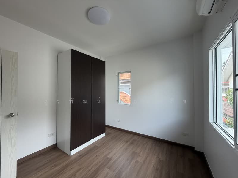 Perfect Place Sukhumvit 77-Suvarnabhumi : เพอร์เฟค เพลส สุขุมวิท77-สุวรรณภูมิ, สมุทรปราการ, ถนนลาดกระบัง, ราชาเทวะ, บางพลี, สมุทรปราการ, 170 ตร.ม., บ้านเดี่ยว ขาย, โดย สุรพัฒน์ ภูธนากิจ, 500410111 - DDproperty.com