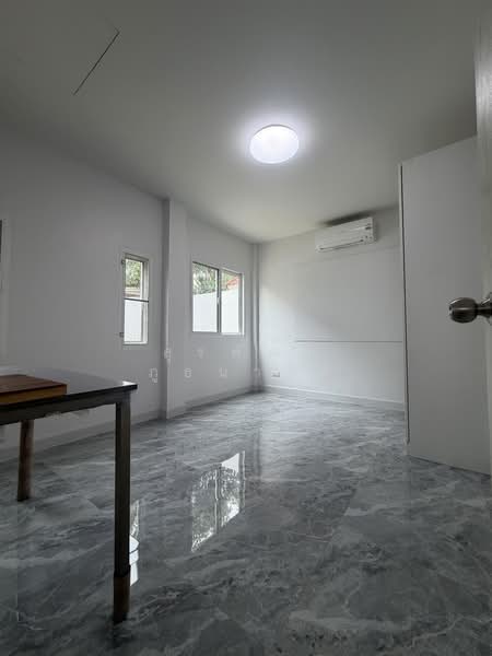 Perfect Place Sukhumvit 77-Suvarnabhumi, Samut Prakan, Lat Krabang Road, Rachathewa, Bang Plee, Samut Prakan, 4 Bedrooms, 170 sqm, Single Detached House For Sale, by สุรพัฒน์ ภูธนากิจ, 500410111 - DDproperty.com