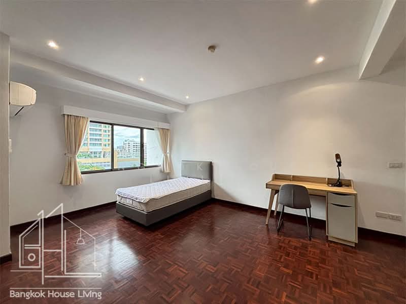Prompong Mansion, Bangkok, 36 Soi Sukhumvit 39, Khlongtoei Nua, Watthana, Bangkok, 3 Bedrooms, 250 sqm, Condo For Rent, by Bangkok House Living, 500410173 - DDproperty.com