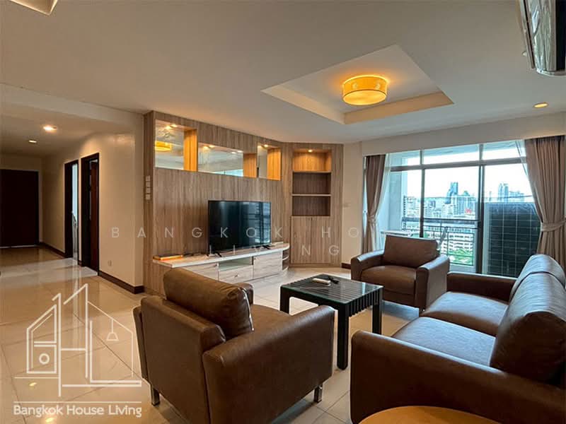 Royal Castle Sukhumvit, Bangkok, 30 Soi Sukhumvit 39, Khlongtoei Nua, Watthana, Bangkok, 3 Bedrooms, 133 sqm, Condo For Rent, by Bangkok House Living, 500410183 - DDproperty.com