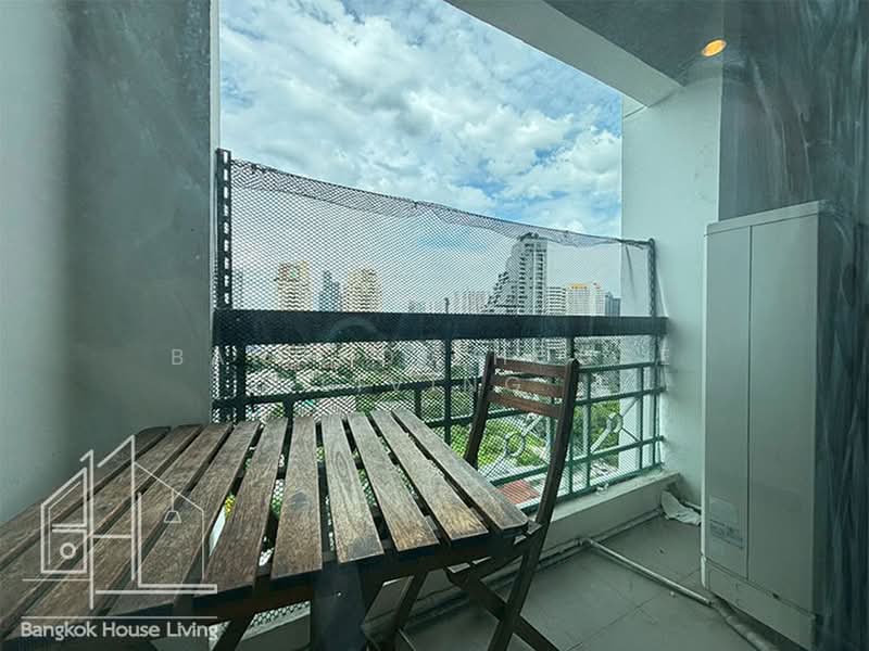 Royal Castle Sukhumvit, Bangkok, 30 Soi Sukhumvit 39, Khlongtoei Nua, Watthana, Bangkok, 3 Bedrooms, 133 sqm, Condo For Rent, by Bangkok House Living, 500410183 - DDproperty.com