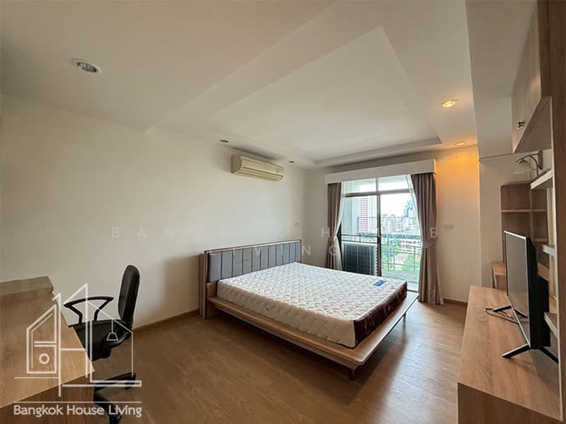 Royal Castle Sukhumvit, Bangkok, 30 Soi Sukhumvit 39, Khlongtoei Nua, Watthana, Bangkok, 3 Bedrooms, 133 sqm, Condo For Rent, by Bangkok House Living, 500410183 - DDproperty.com