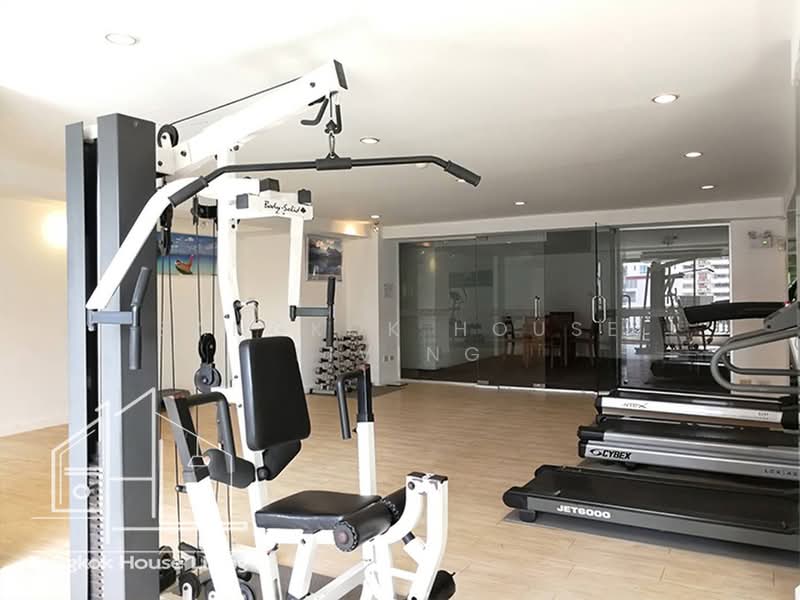 Royal Castle Sukhumvit, Bangkok, 30 Soi Sukhumvit 39, Khlongtoei Nua, Watthana, Bangkok, 3 Bedrooms, 133 sqm, Condo For Rent, by Bangkok House Living, 500410183 - DDproperty.com