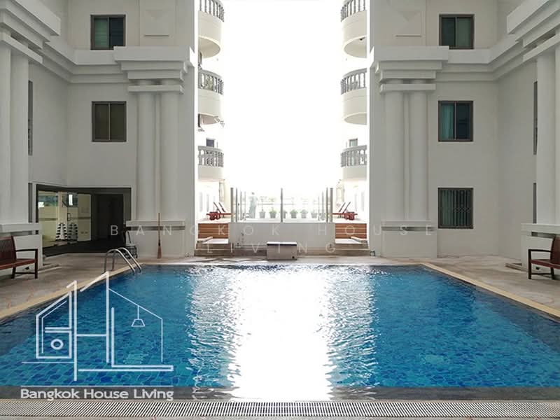 Royal Castle Sukhumvit, Bangkok, 30 Soi Sukhumvit 39, Khlongtoei Nua, Watthana, Bangkok, 3 Bedrooms, 133 sqm, Condo For Rent, by Bangkok House Living, 500410183 - DDproperty.com