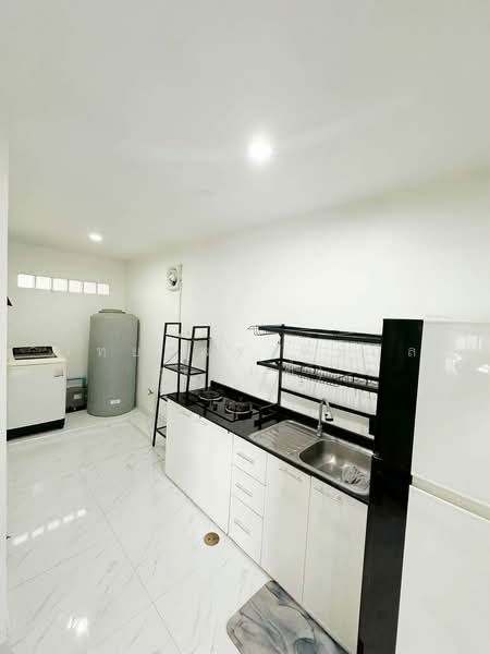 Pleno Sukhumvit-Bangna : ทาวน์โฮม พลีโน่ สุขุมวิท-บางนา, สมุทรปราการ, ถนนบัวนครินทร์, บางแก้ว, บางพลี, สมุทรปราการ, 106 ตร.ม., ทาวน์เฮ้าส์ ให้เช่า, โดย นัทยาพร พึ่มกุล (เบนซ์), 500410227 - DDproperty.com