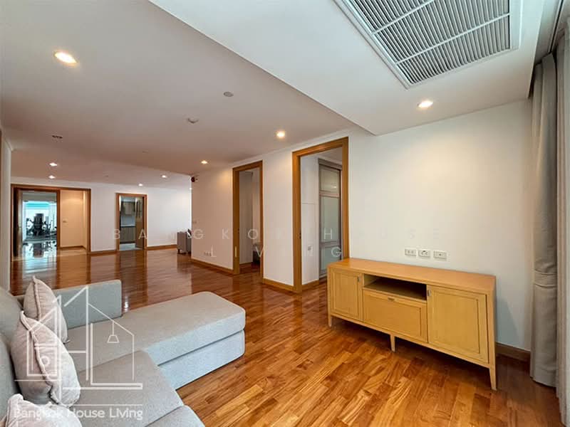 GM Height, Bangkok, Soi Sukhummvit 22, Khong Tan, Khlong Toei, Bangkok, 3 Bedrooms, 215 sqm, Apartment For Rent, by Bangkok House Living, 500410242 - DDproperty.com