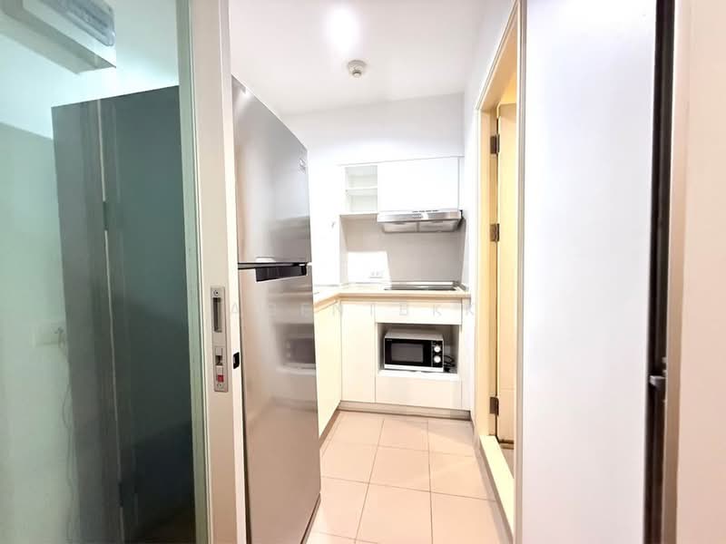 Lumpini Place Srinakarin-Huamak Station, Bangkok, Srinakarin Road, Suan Luang, Bangkok, 1 Bedroom, 33 sqm, Condo For Rent, by Agentbkk, 500410354 - DDproperty.com