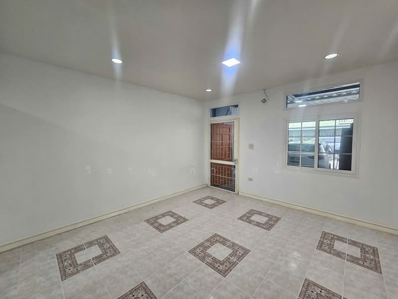 ทาวน์เฮ้าส์ ดอนเมือง ซ.เทิดราชัน41, Bangkok, ถนนเทิดราชัน, Si Khan, Don Mueang, Bangkok, 2 Bedrooms, 110 sqm, Townhouse For Sale, by Wicharn Kaonah, 500410355 - DDproperty.com