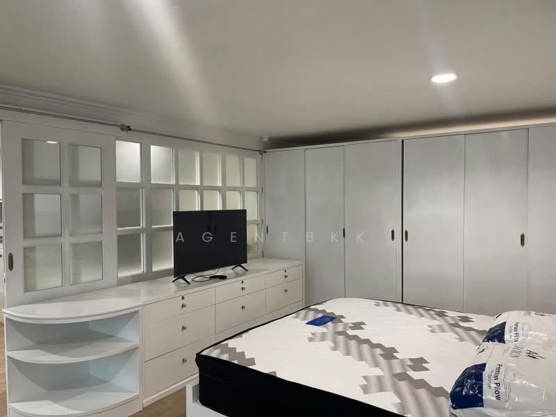 Diamond Tower, Bangkok, Silom, Bang Rak, Bangkok, 2 Bedrooms, 74 sqm, Condo For Rent, by Agentbkk, 500410387 - DDproperty.com