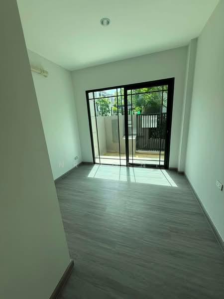 Baan Klang Muang Classe Ratchayothin, Bangkok, Chatuchak, Bangkok, 3 Bedrooms, 228 sqm, Townhouse For Rent, by NR agent, 500410411 - DDproperty.com