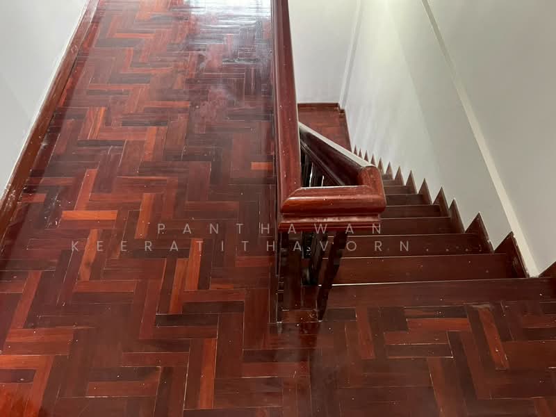 บ้านทาวน์โฮม 3 ชั้น ซอยอารีย์สัมพันธ์ 3 บ้านเปล่า 3 ห้องนอน 3 ห้องน้ำ, Bangkok, Phaya Thai, Bangkok, 3 Bedrooms, 200 sqm, Townhouse For Rent, by Panthawan Keeratithavornanan, 500410425 - DDproperty.com