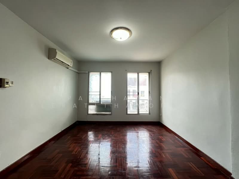 บ้านทาวน์โฮม 3 ชั้น ซอยอารีย์สัมพันธ์ 3 บ้านเปล่า 3 ห้องนอน 3 ห้องน้ำ, กรุงเทพ, พญาไท, กรุงเทพ, 200 ตร.ม., ทาวน์เฮ้าส์ ให้เช่า, โดย Panthawan Keeratithavornanan, 500410425 - DDproperty.com