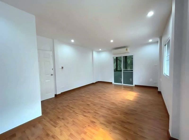 Cozy Nakniwat 37 Yaek 1-4, Bangkok, Lat Phrao, Bangkok, 3 Bedrooms, 180 sqm, Single Detached House For Sale, by ดลดากร ลลิตวรฉัตร, 500410448 - DDproperty.com