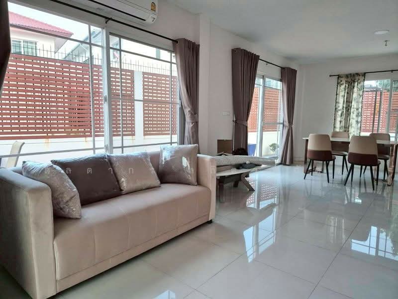 Manthana Rama 9-Srinakarin, Bangkok, 50 Krungthep Kreetha Road, Hua Mak, Bang Kapi, Bangkok, 3 Bedrooms, 220 sqm, Single Detached House For Sale, by ดลดากร ลลิตวรฉัตร, 500410461 - DDproperty.com