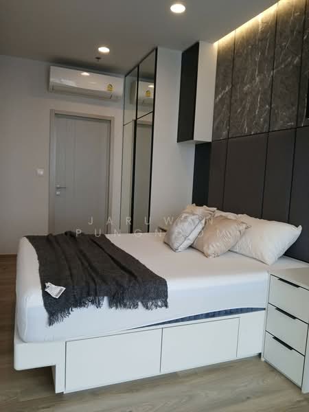 Oka Haus Sukhumvit 36, Bangkok, 3399 Rama 4 Road, Khong Tan, Khlong Toei, Bangkok, 1 Bedroom, 34 sqm, Condo For Rent, by Jaruwan Pungnoom, 500410480 - DDproperty.com