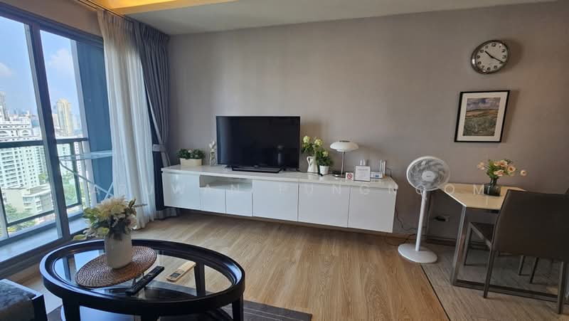 H Sukhumvit 43, Bangkok, 28 Sukhumvit 34 Road, Khlong Tan Nua, Watthana, Bangkok, 1 Bedroom, 45 sqm, Condo For Rent, by Jaruwan Pungnoom, 500410485 - DDproperty.com