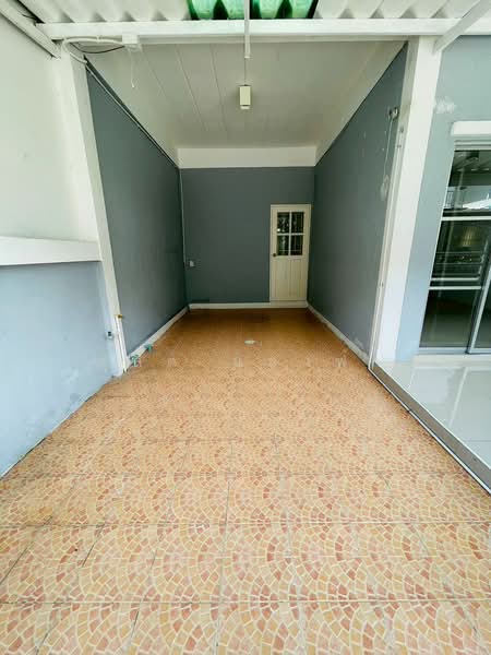 ขายทาวน์โฮม ม.เดอะพลัส ไร่กล้วย ศรีราชา, Chon Buri (Pattaya), Surasak, Si Racha, Chon Buri (Pattaya), 3 Bedrooms, 65 sqm, Townhouse For Sale, by Dusit Saengfa, 500410491 - DDproperty.com